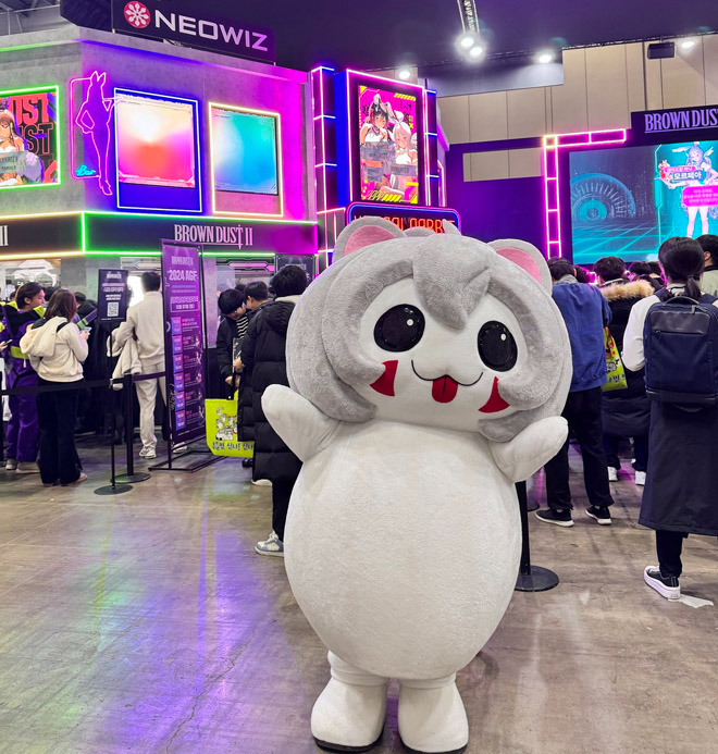 '브라운더스트2' 관련 커뮤니티의 마스코트 윾돌이 인형. 사진 제공 : 네오위즈