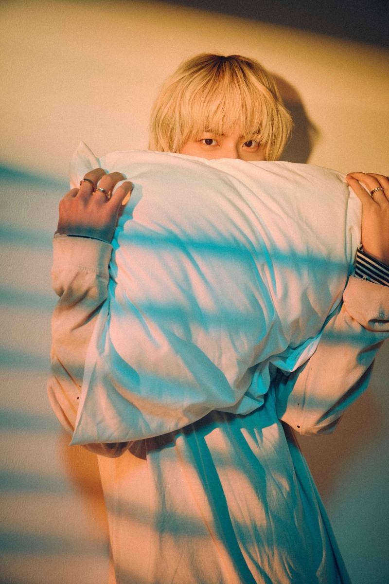BTS 진 ‘Happy’, 日 레코드협회 골드 디스크 ‘플래티넘’ 인증…현지서 여전한 인기