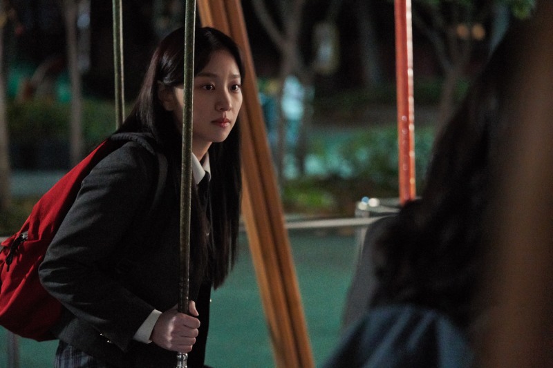 ‘언니 유정’ 김이경, 첫 스크린 주연작에서 고도의 심리 연기 섬세히 소화