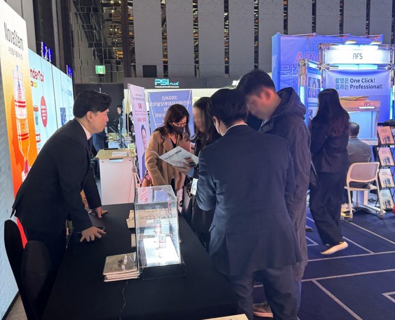 대한레이저피부모발학회 추계 국제 학술대회에서 노바스템 문의가 이어지고있다. (사진제공=레보메드)