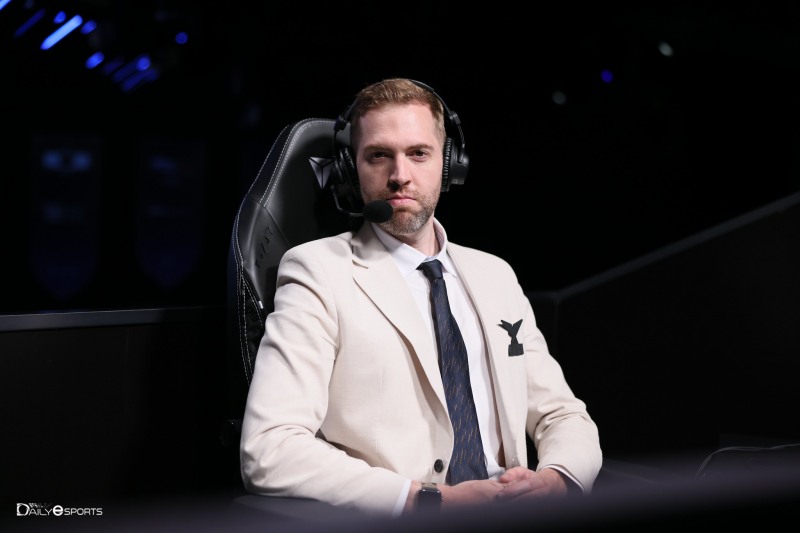 LCK 글로벌 해설자 울프 슈뢰더.