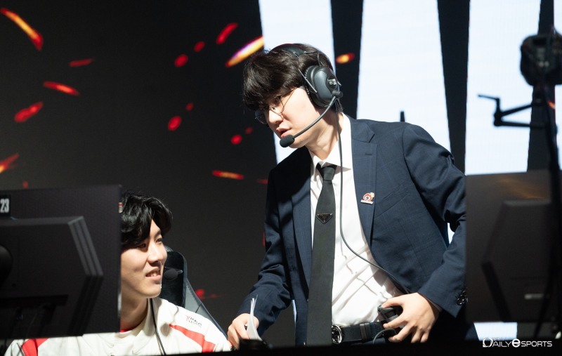 2023년 WBG서 한솥밥을 먹었던 '더샤이' 강승록과 양대인 감독.