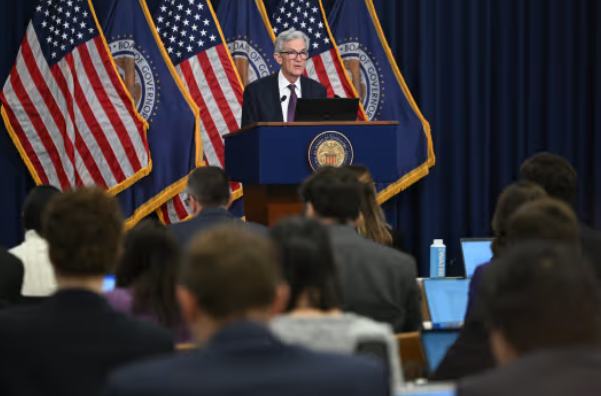 (상보) 미 FOMC, 예상대로 25bp 인하..파월 "연준, 지금부터 신중히 접근"