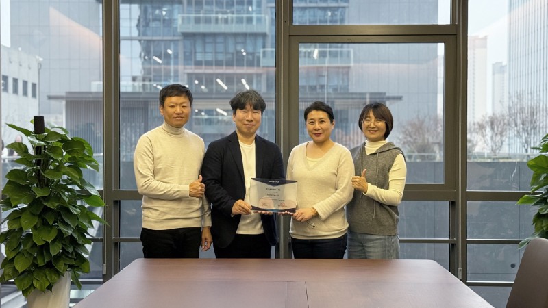 애즈원 노바스타 총판 8주년 체결