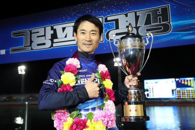 김민천은 최초로 왕중왕전, 그랑프리 2관왕을 달성하며 올해 최고의 활약을 펼쳤다.