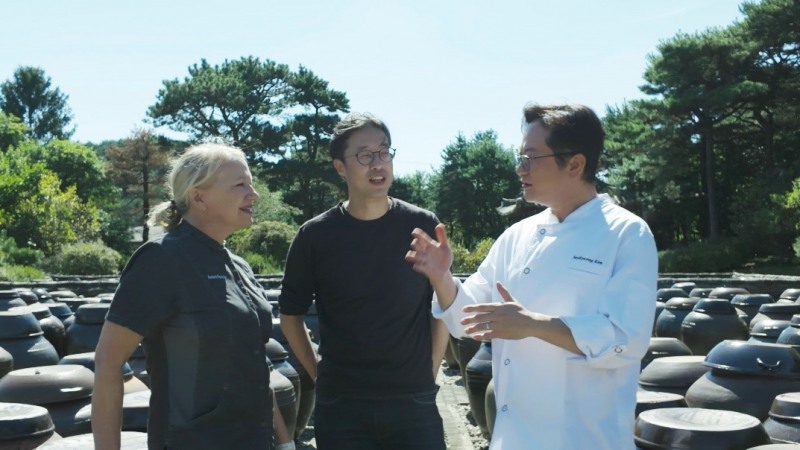 (좌측부터. 바바라 알렉산더 셰프, 정병우 대표, 김세경 셰프)