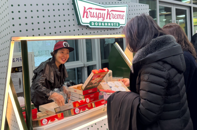 지난21일 롯데GRS가 서울특별시 어린이병원의 발달장애 아동과 가족들을 위해 간식 선물을 전했다. ⓒ롯데GRS