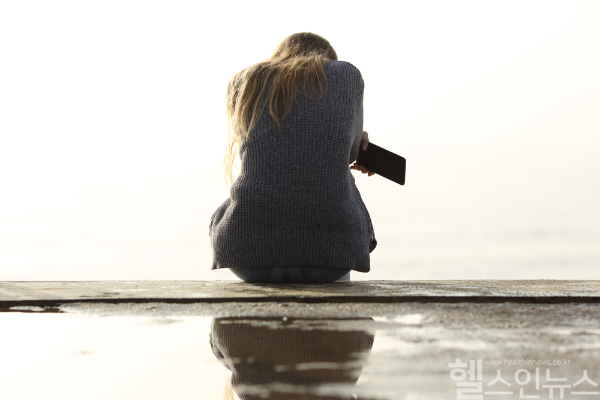 사춘기, 일시적 감정기복으로 헷갈리기 쉬운 소아우울증. 최근 국내 소아우울증 환자가 늘어나는 추세를 보이며 관심이 커지고 있다. (클립아트코리아)