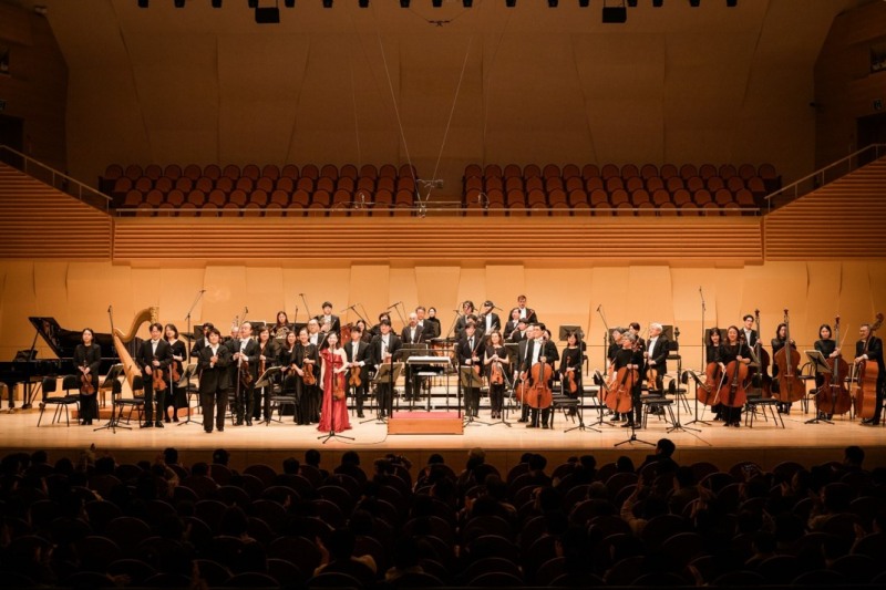 한미그룹이 주최한 제10회 빛의소리 나눔콘서트 공연