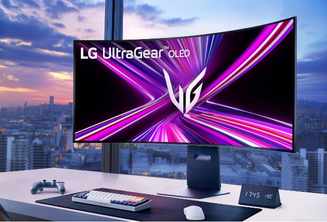 LG전자는 세계 최고 해상도의 OLED 게이밍 모니터를 CES 2025에서 공개한다고 30일 밝혔다. 사진은 커브드 디스플레이를 적용한 제품. (사진 = LG전자 제공)