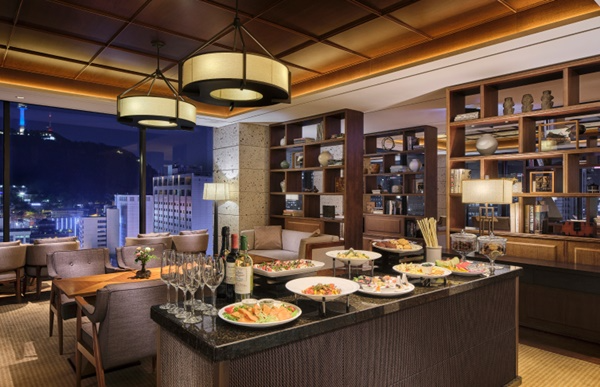 명동 로얄호텔서울 ‘클럽스카이라운지’ 커플찬스 해피아워 이벤트 진행