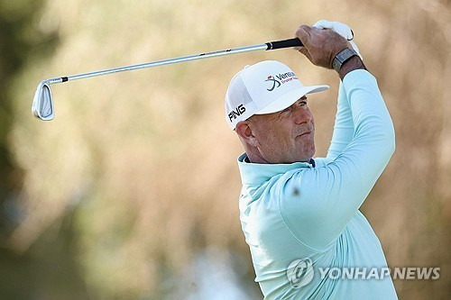 스튜어트 싱크의 아이언샷