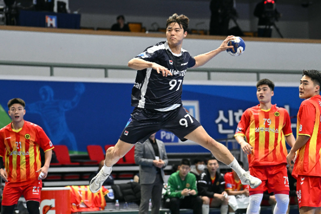 신한SOL페이 24 25 핸드볼 H리그 두산 김연빈의 경기 모습. / 사진제공=한국핸드볼연맹