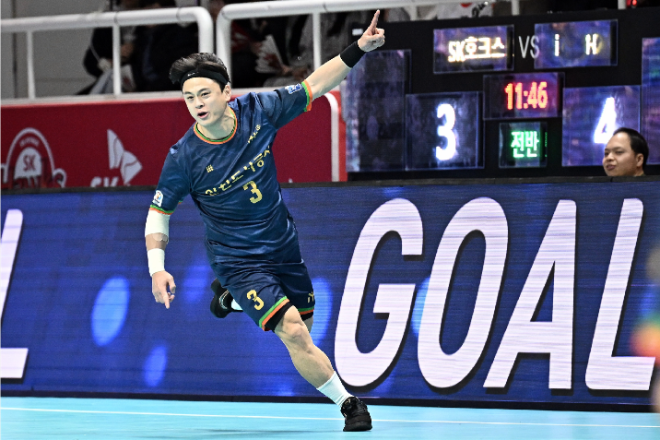 경기 MVP 인천 심재복이 골을 넣고 환호하고 있다. 사진제공=한국핸드볼연맹