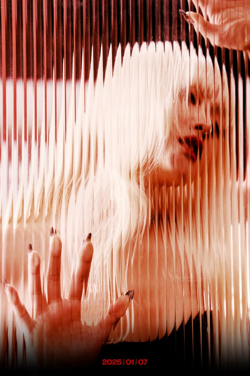 (여자)아이들 민니, 선공개곡 'Blind Eyes Red' 뮤직비디오 공개…데뷔 첫 솔로 시동