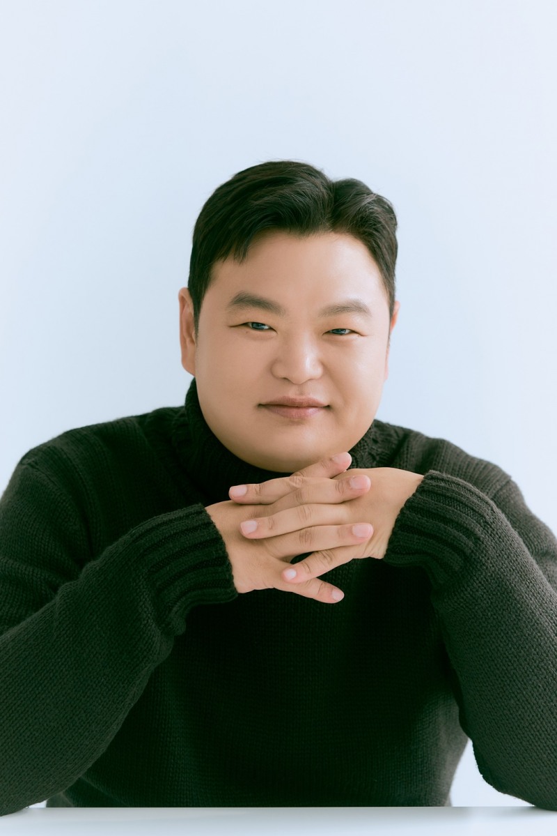 고규필, 스프링이엔티와 전속계약 체결…활발한 활동 예고