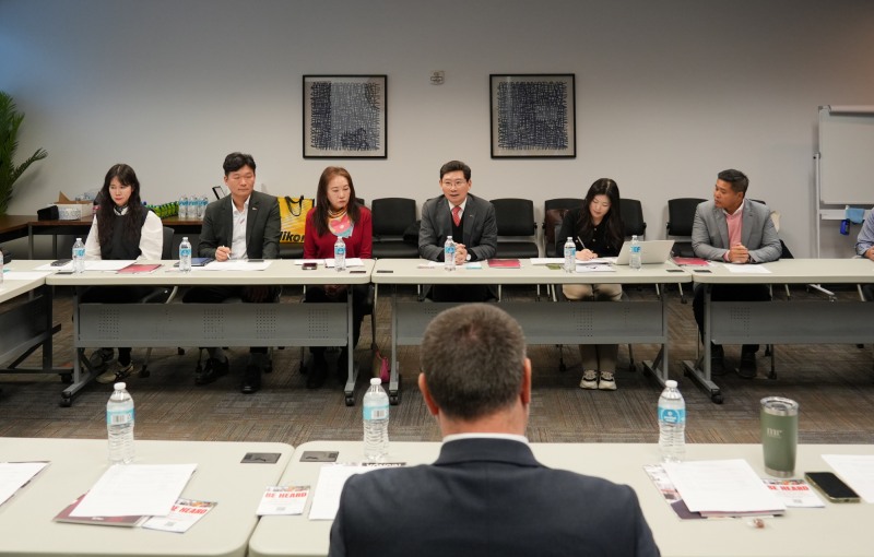 이상일시장이 광역오스틴 아시안상공회의소 관계자들과 협력방안을 논의