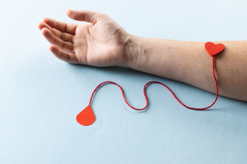 헌혈은 생명을 나누는 고귀한 활동이다. 하지만 헌혈 전, 내 몸 상태를 먼저 파악한 뒤 헌혈자와 수혈자 모두 건강할 수 있는 방법으로 진행해야 한다. (클립아트코리아 제공)