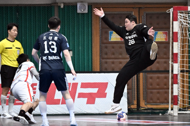 두산 김동욱 골키퍼 / 사진제공=한국핸드볼연맹