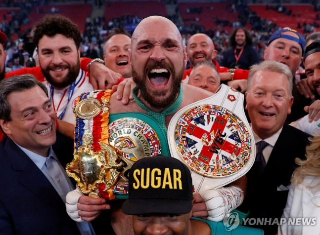 은퇴를 선언한 헤비급 복서 타이슨 퓨리