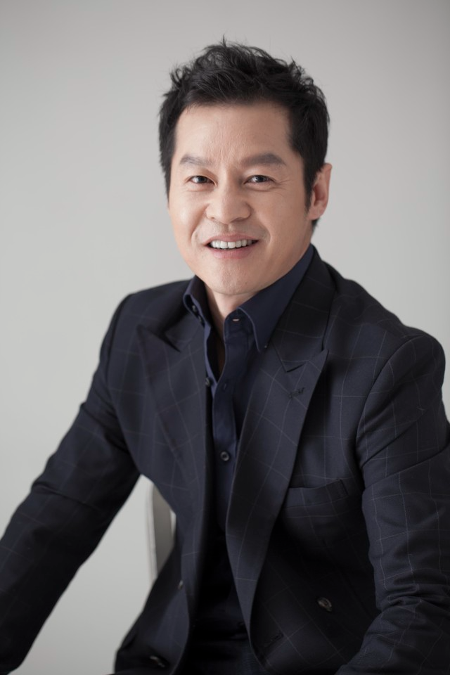 ‘트리거’ 이승훈, 악랄한 김 목사로 핵심캐 활약 예고…김혜수와 날선 대립