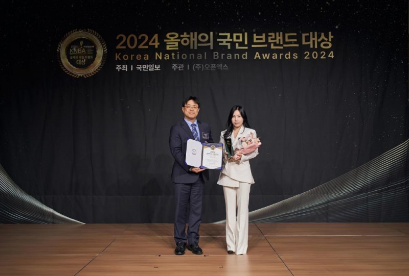 사진 : 먼지나방 스토그래피 제공