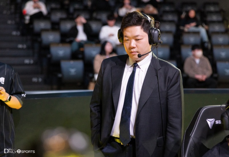 젠지 김정수 감독.