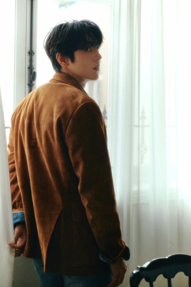 홍이삭, 선공개 곡 ‘Lovers’ 콘셉트 포토 공개…공식 팬클럽 1기 모집 시작