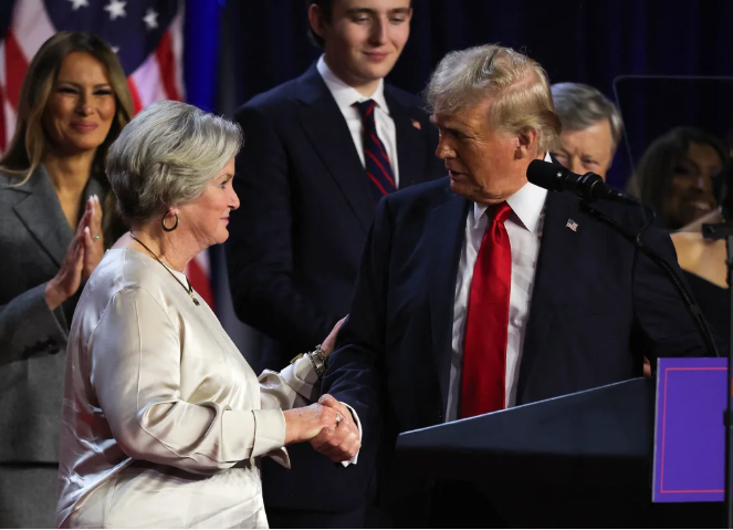 (상보) 트럼프 “국가 에너지 비상사태 선포...미국 이익 최우선”