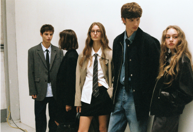 밀레니얼 캐주얼 브랜드 '던스트'가 25SS 시즌을 앞두고 클래식 스타일에 새로운 생명을 불어넣은 컬렉션을 선보였다. (던스트 제공)