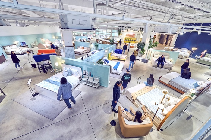 시몬스 침대, 설 연휴 정상 영업