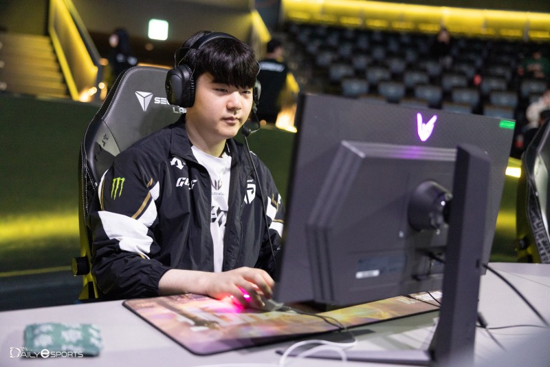 '한화생명 나와!'…젠지, DK 셧아웃시키고 LCK 컵 결승 진출