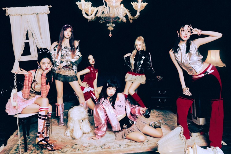 아이브, 신보 ‘아이브 엠파시’ 콘셉트 포토 공개…‘MZ 워너비 아이콘’ 다운 애티튜드