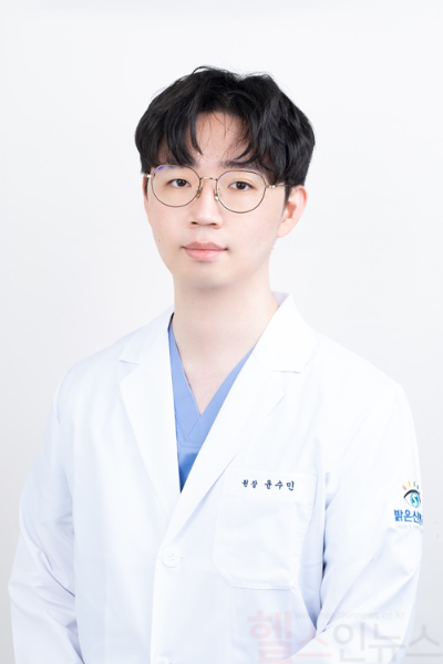 윤수민 밝은신안과 원장