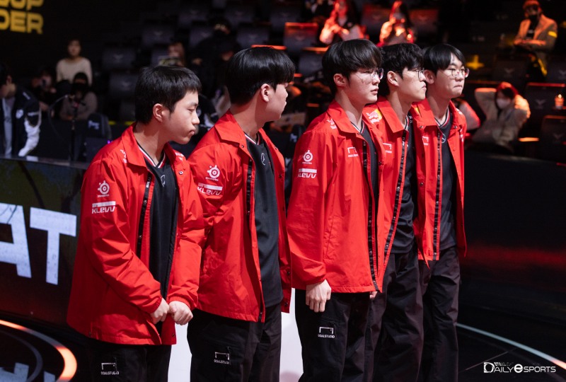 T1, 젠지 꺾고 LCK 컵 바론 그룹 1위 차지