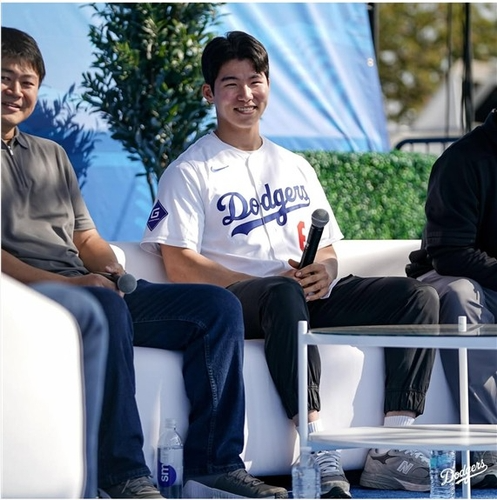 로스앤젤레스 다저스 팬페스트에 참석한 김혜성