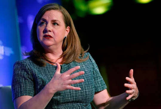 (상보) 연준 보먼 "인플레 여전히 상방 리스크 속 높은 수준..앞으로도 신중하고 점진적인 움직임 지속"