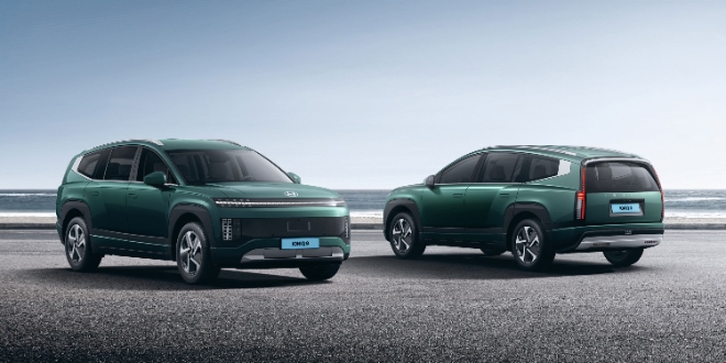 현대자동차는 전동화 대형 SUV ‘아이오닉 9’의 판매 가격을 공개하고 3일부터 사전 계약을 시작한다고 밝혔다. 사진은 현대차 아이오닉 9의 모습. (사진 = 현대자동차 제공)