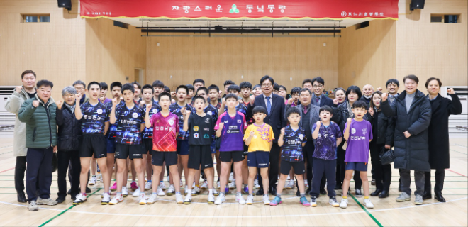 도성훈 교육감이 동인천고등학교 탁구부를 방문 격려하고 있다. (인천광역시 교육청 제공)