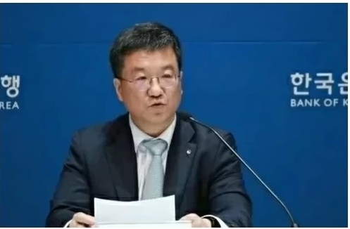 (상보) 김웅 한은 부총재보 "향후 물가, 당분간 둔화 흐름...이후 목표수준 근방에서 안정"