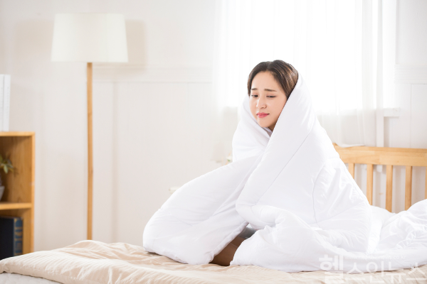 설 연휴 지나면서 독감 유행이 감소한 것으로 나타났지만 강력한 추위가 찾아오며 기저질환과 한랭질환 관리에 각별한 주의가 요구되고 있다. (클립아트코리아)