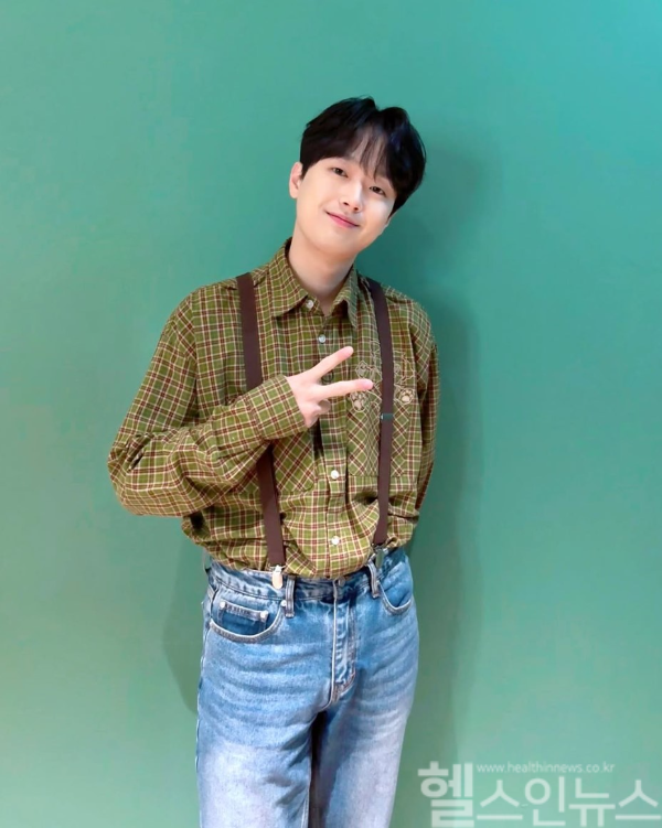 가수 이찬원 (공식SNS)