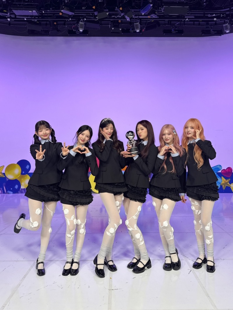 아이브 신드롬 ing, ‘레블 하트’로 2025년 ‘엠카운트다운’ 첫 트리플 크라운 달성