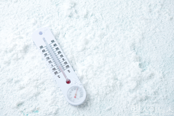 매서운 한파가 이어지면서 한랭질환 위험이 커지고 있다. 심한 경우 사망에 이를 수 있어 각별한 주의가 요구된다. (클립아트코리아)