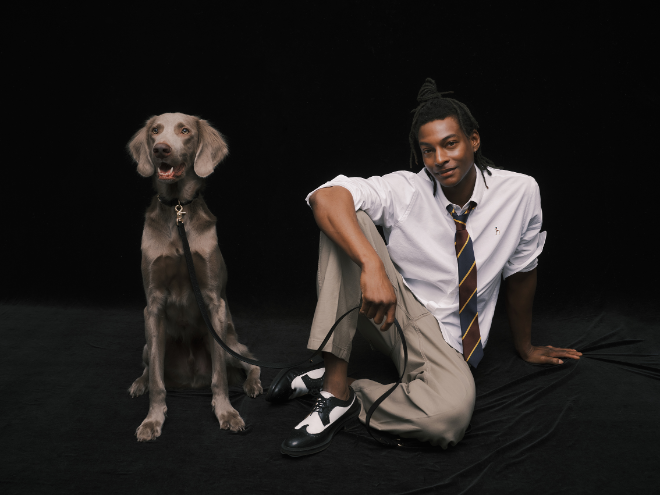 헤지스 측은 글로벌 럭셔리 브랜드 출신 모델인 휴 래프턴-스콧과 티와이 오군코야를 기용해 세련되고 클래식한 브랜드 이미지를 부각시켰다. (LF 제공)