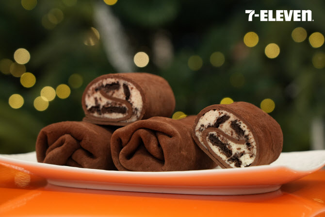 <사진설명: 세븐일레븐의 ‘세븐셀렉트 수건모양초코마시멜로’ >