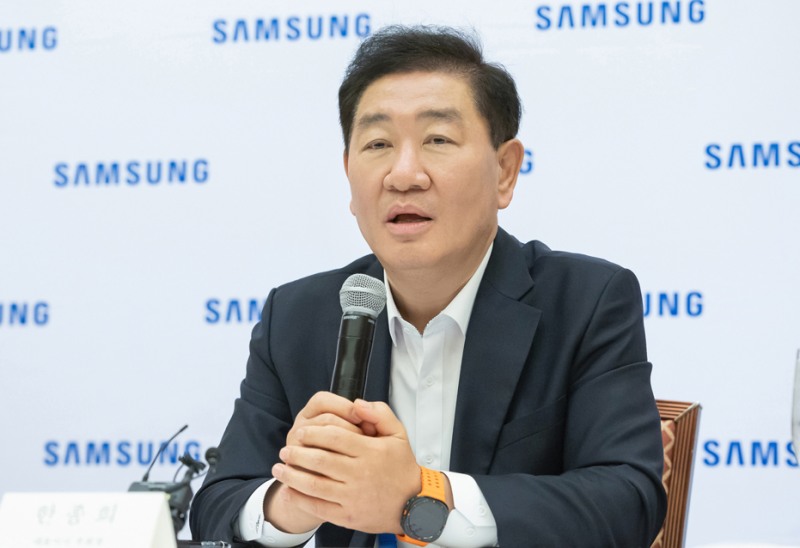 사진: 연초 CES 2025 당시의 한종희 삼성전자 대표이사 부회장