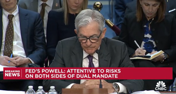 (상보) 파월 “美경제 강한 만큼 금리인하 서두를 필요 없어”