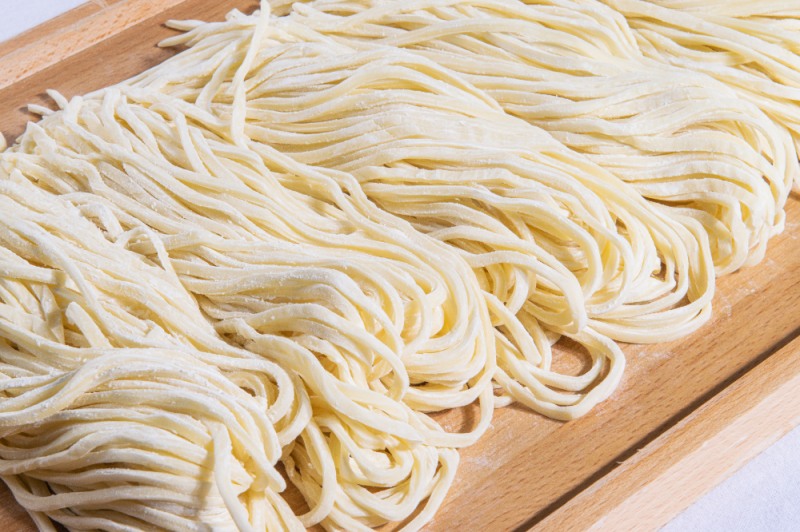 밀가루 면은 다이어트의 적이다. 하지만 탄수화물을 아예 안 먹을 수는 없는 법. 혈당 낮추고 식감 살린 건강한 면을 통해 즐거운 다이어트 식사를 완성해보자. (클립아트코리아 제공)