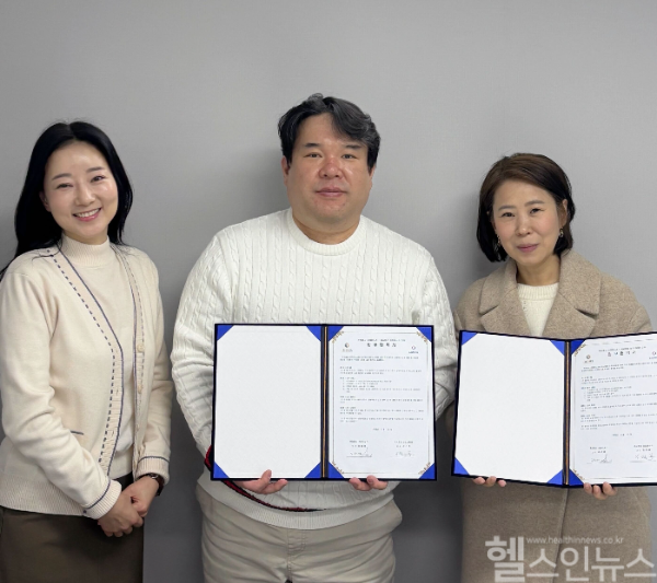 왼쪽부터 박지수 브로드메디 이사, 김진호 캐시트리 대표, 김선애 브로드메디 대표 (브로드메디 제공)